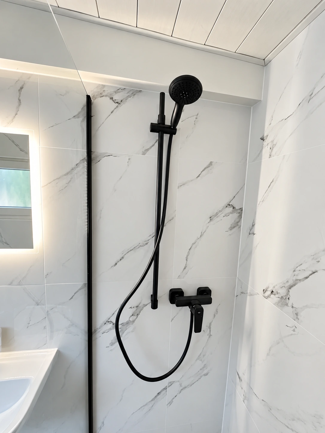 Detailaufnahme der Dusche in Forest Lodge I